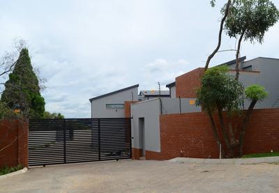 House For Sale in Lynnwood, Pretoria